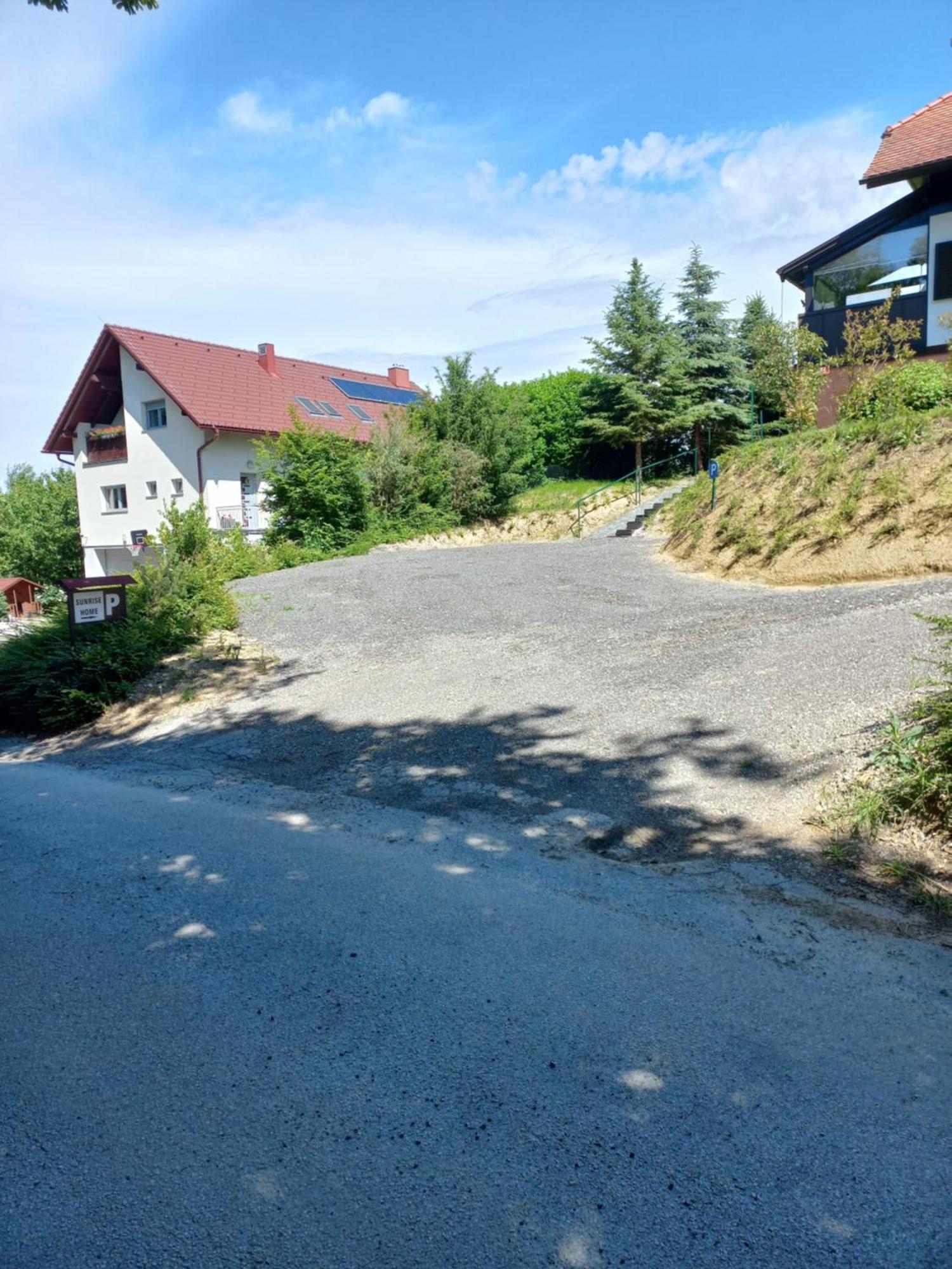 Sunrise Home Maribor Bagian luar foto