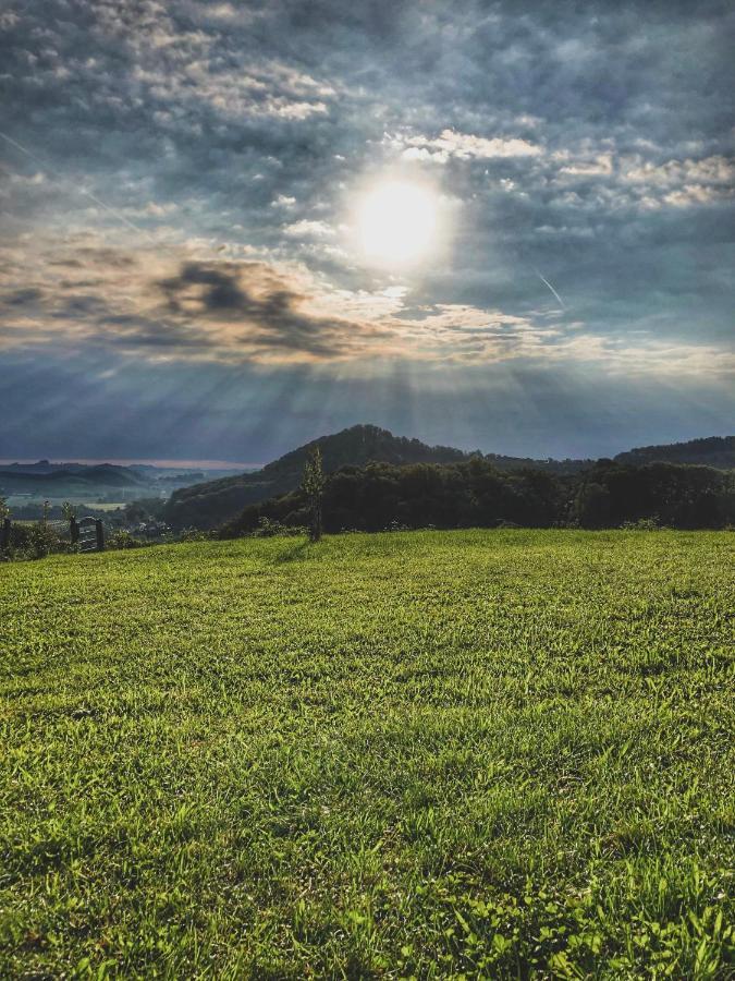 Sunrise Home Maribor Bagian luar foto